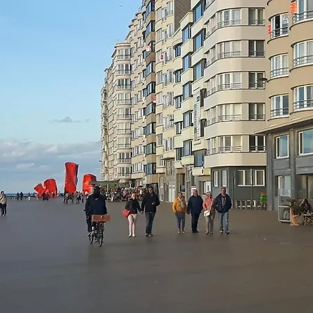 Frontaal Gelijkvloers Seaview 80m² 2 Slp Ostende