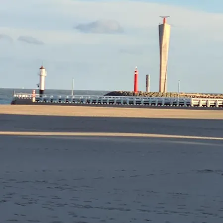 Frontaal Gelijkvloers Seaview 80m² 2 Slp Lägenhet