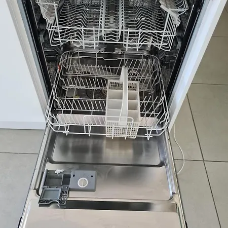 Frontaal Gelijkvloers Seaview 80m² 2 Slp Apartment Ostend