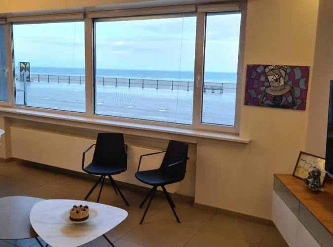 Apartment Frontaal Gelijkvloers Seaview 80m² 2 Slp Ostend