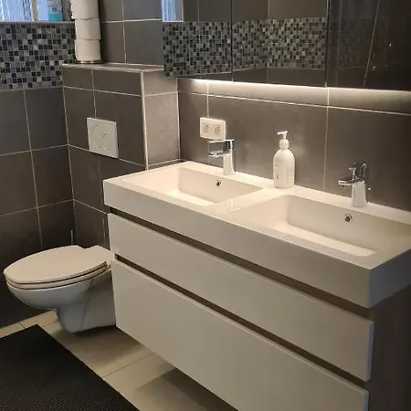 Apartmán Frontaal Gelijkvloers Seaview 80m² 2 Slp *