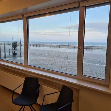 Apartmán Frontaal Gelijkvloers Seaview 80m² 2 Slp *